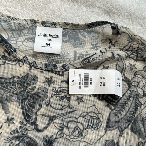 Mesh top Dixie and Charli D'Amelio Social Tourist Holiday Collection - Picture 2 of 7